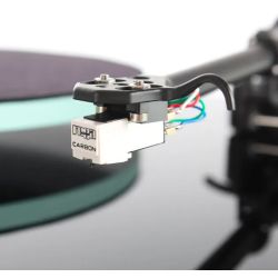 Rega Planar 2 Noir Laqué : platine vinyle classique