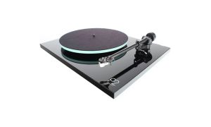 Rega Planar 2 Noir Laqué : platine vinyle avec cellule Rega Cabon